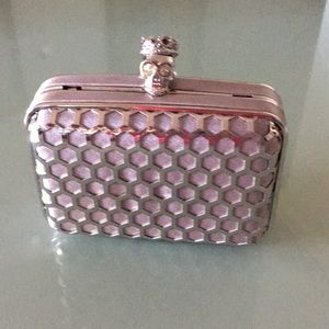 Small skull silver party pursue